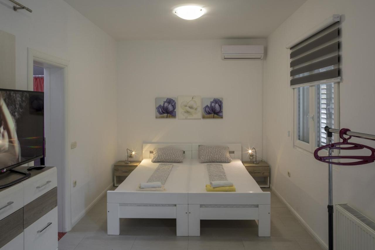 Apartments With A Parking Space Zuljana, Peljesac - 4573 외부 사진